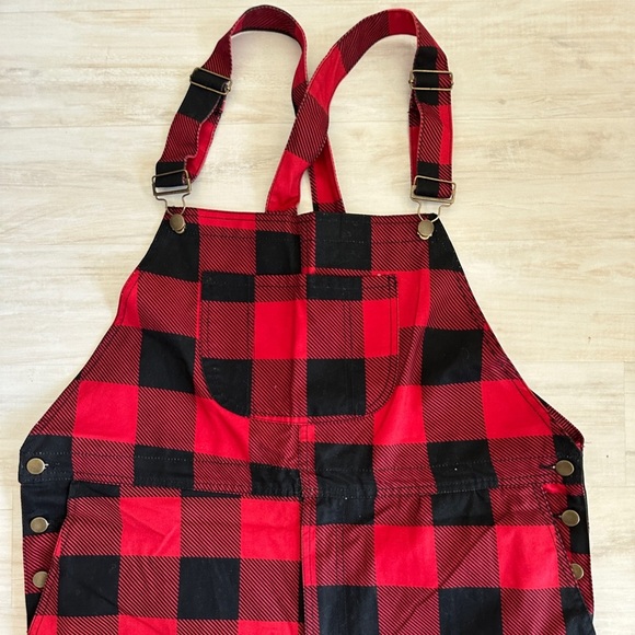 Shinesty Plaid Overalls in Black & Red - Picture 3 of 7
